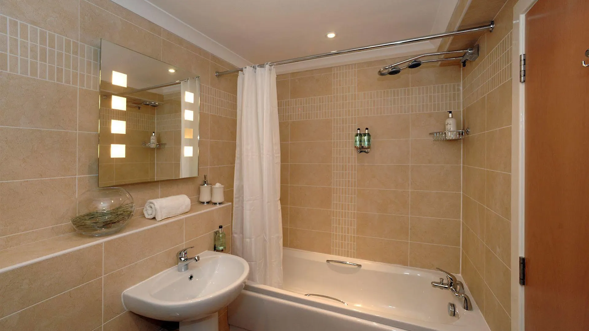 Aparthotel Fountain Court Apartments - Eq2 Edinburgh