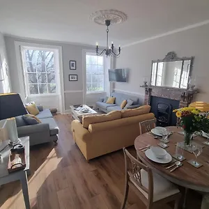 Park View Two-bedroom Apartment